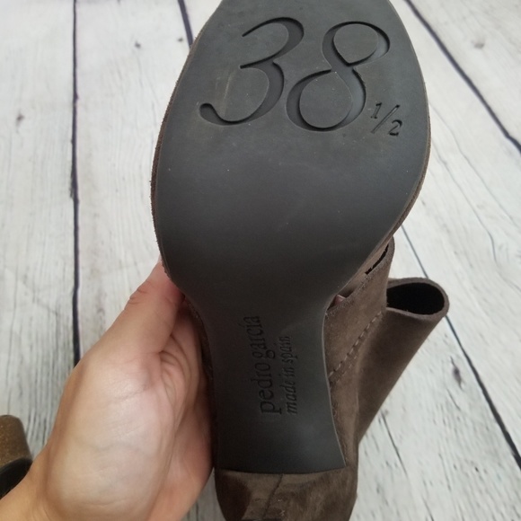 Pedro Garcia Brown Suede heels -Sz 38.5- - Picture 7 of 7